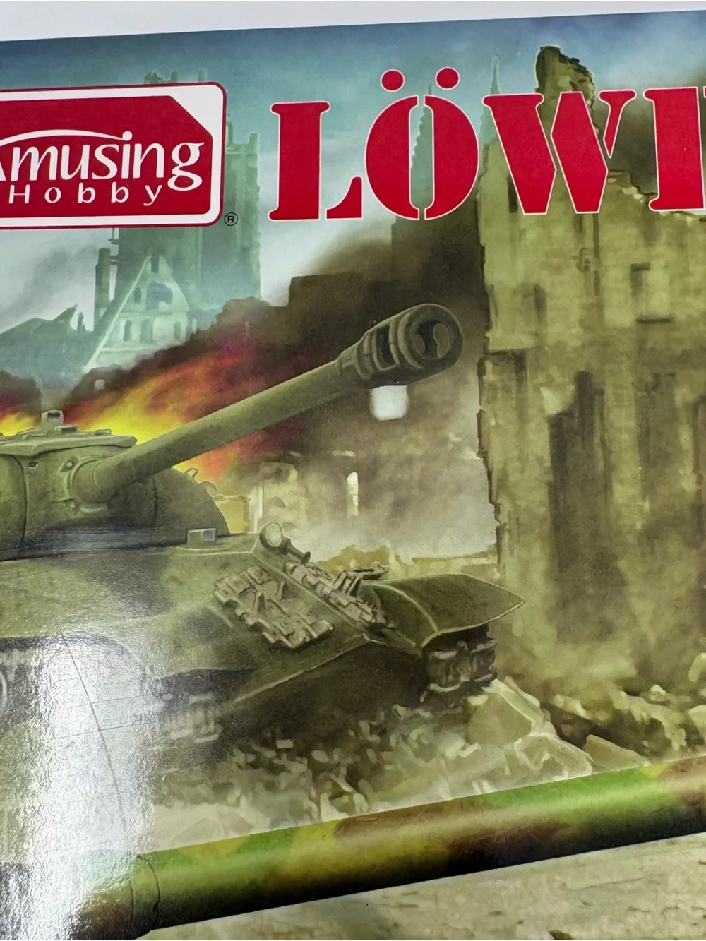 Amusing Hobby Löwe Panzerkampfwagen VII Tank Model Kit WWII